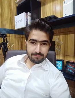 Jahanzaib Khan, founder of JahaEstate